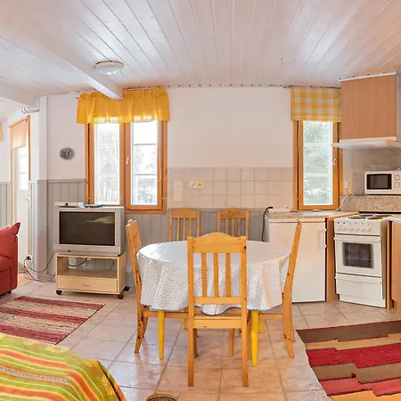 Peltolan Luomutila Bed & Breakfast *